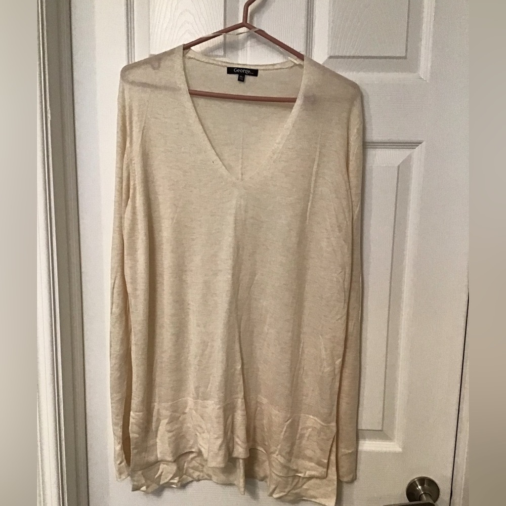 Plus Size George V-neck Sweater 🔥2 for $20 🔥